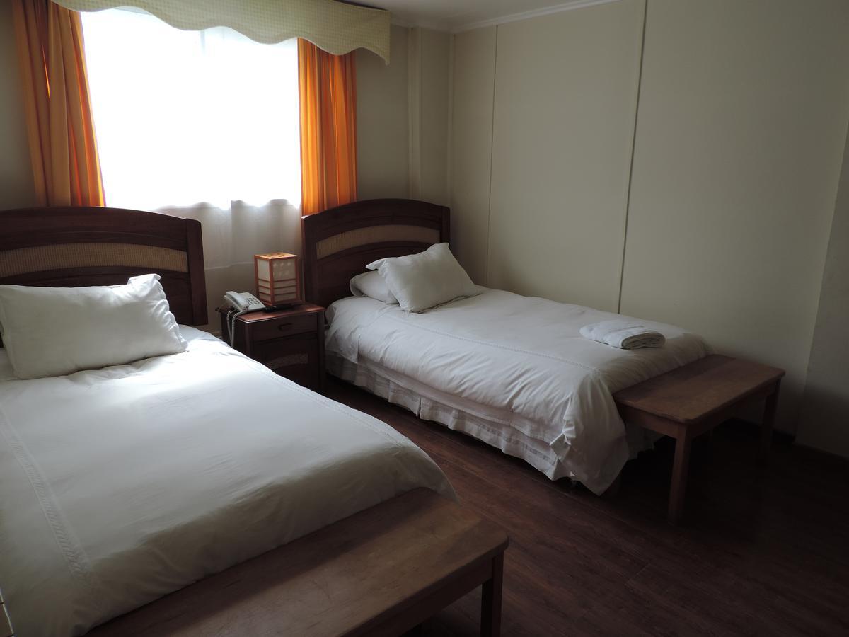 Hostal Oro Fueguino Punta Arenas Ngoại thất bức ảnh