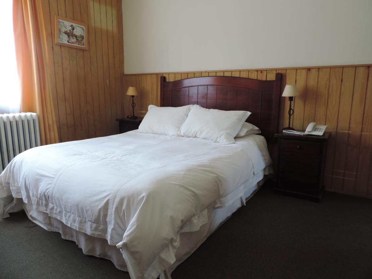 Hostal Oro Fueguino Punta Arenas Ngoại thất bức ảnh