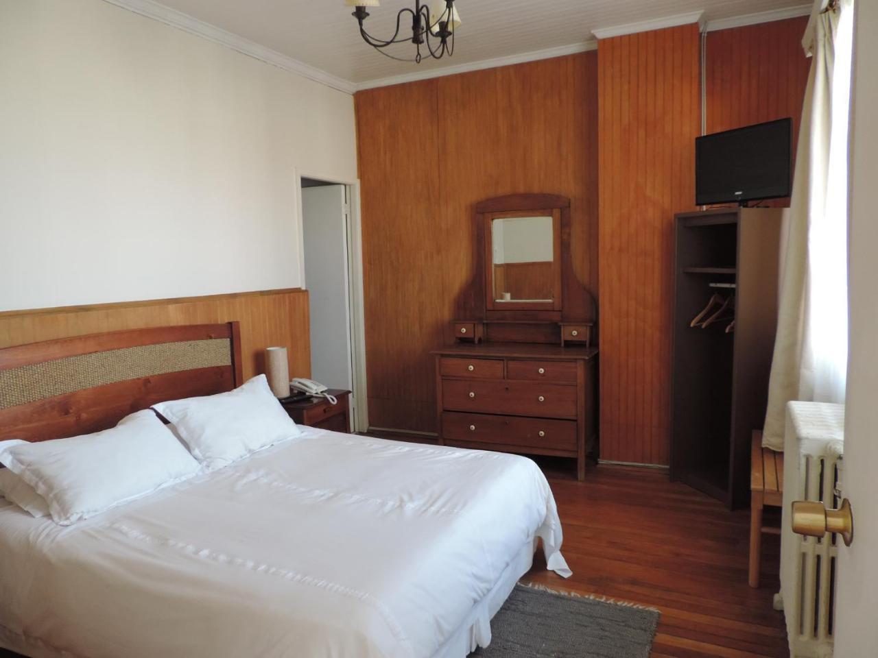 Hostal Oro Fueguino Punta Arenas Ngoại thất bức ảnh